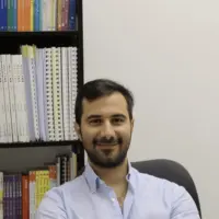 Marco Galimberti, Managing Director at Venchi Asia Pacific, reviewing Business Mandarin course with Nihao Language Education Central HK