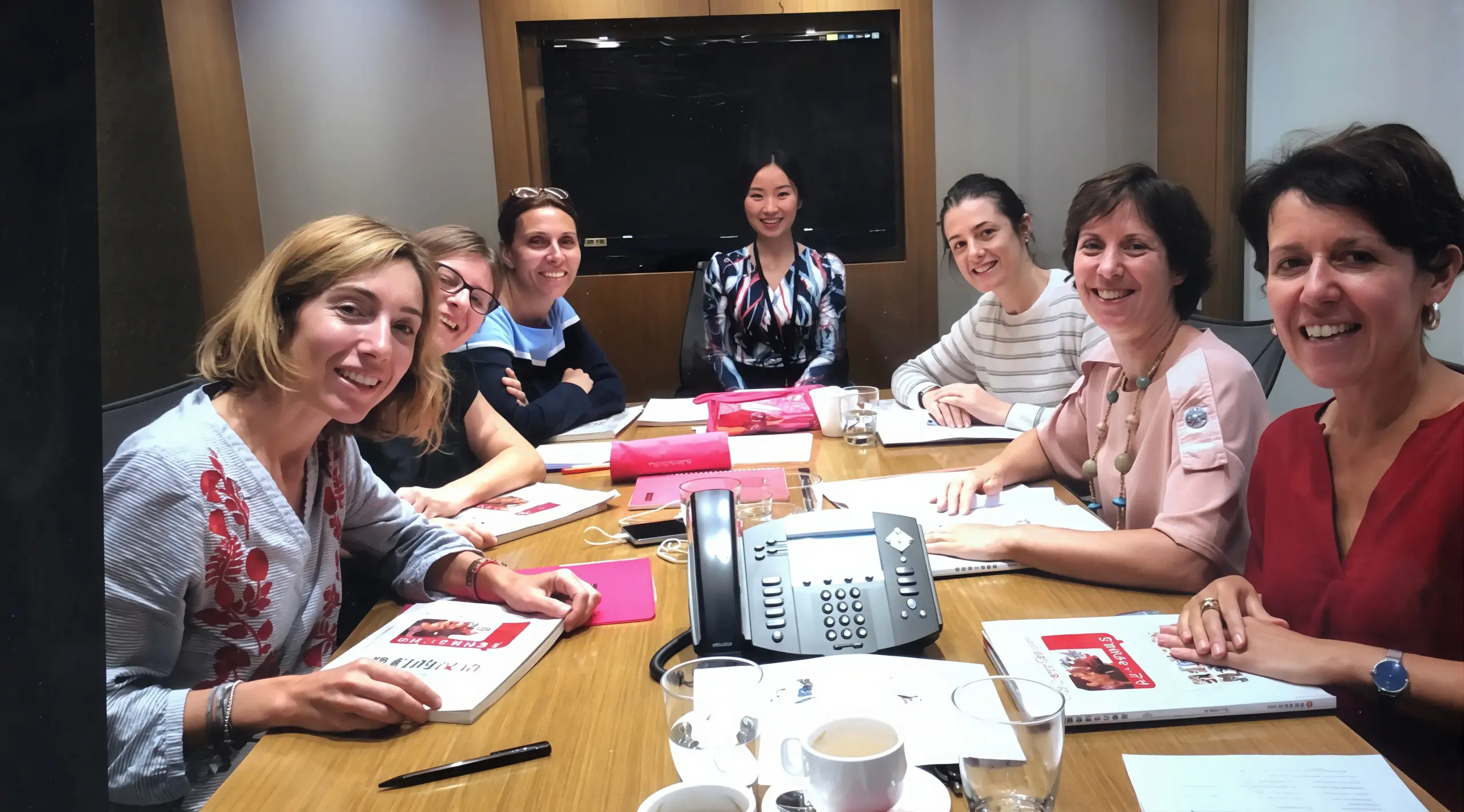 Expats interactive group class using customized Nihao Materials in Hong Kong.
